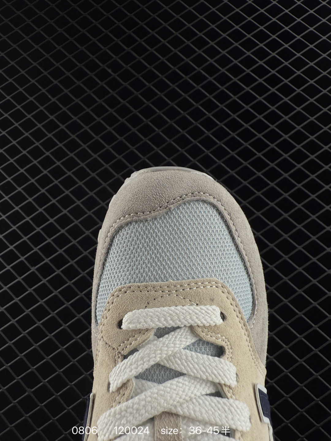 New Balance   NB5740